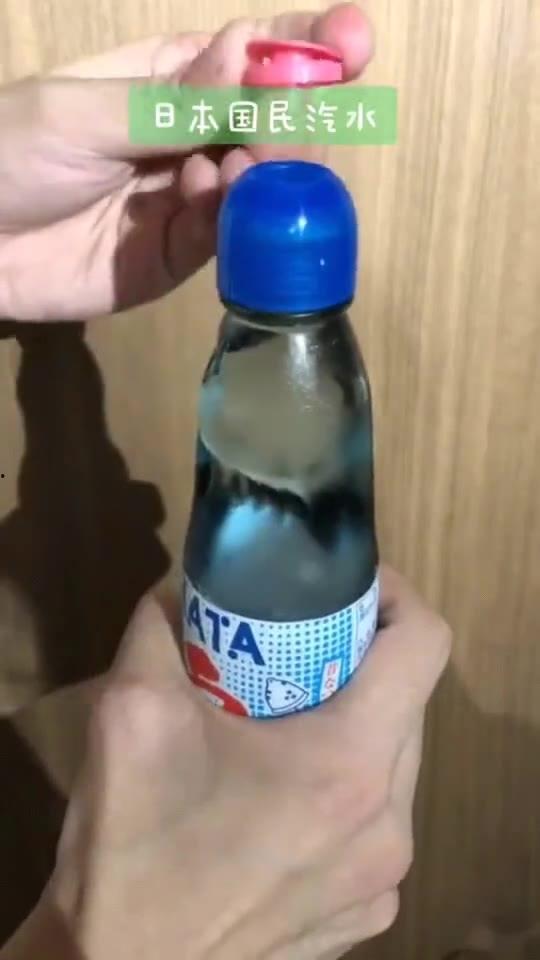 日本网红饮料怎么拧开的,揭秘日本网红饮料的独特拧开方式