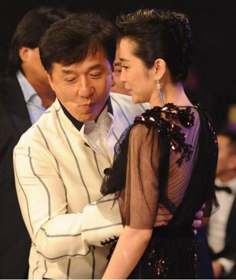 抱不起女明星的男艺人