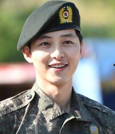 兵役明星,荣耀与使命的璀璨之光