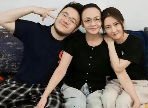 娱乐八卦吃瓜群,揭秘吃瓜群背后的八卦秘闻